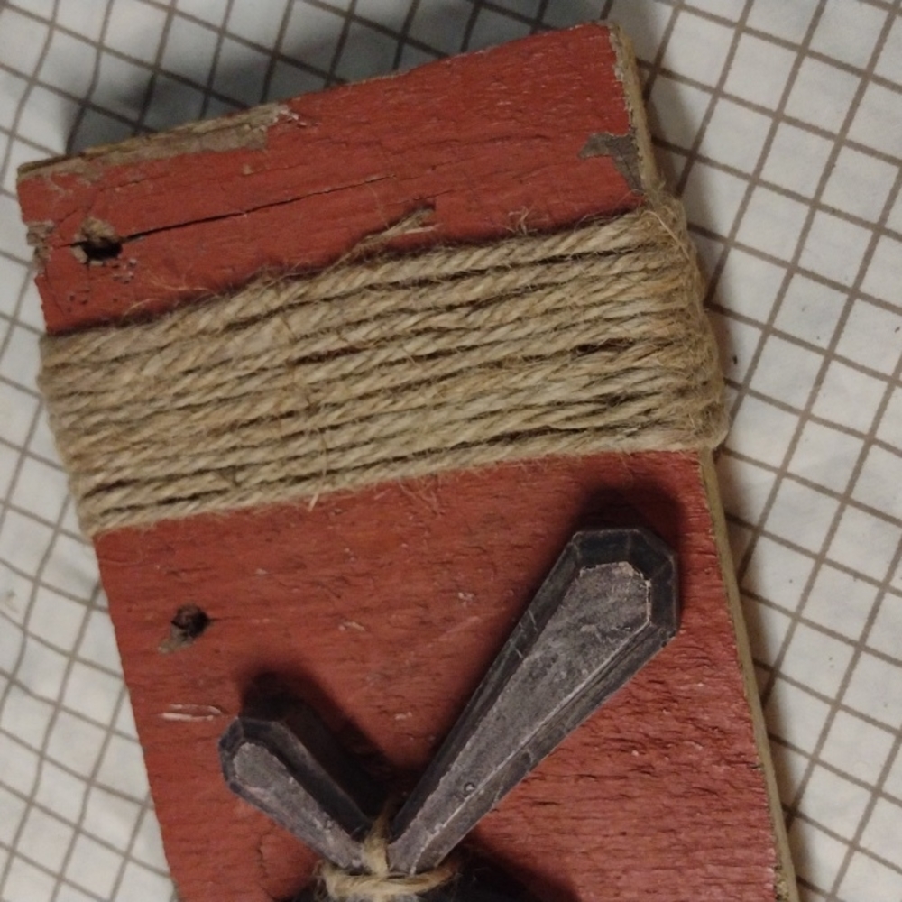 Rustic Barn Lumber Cross - Picture 3 of 5